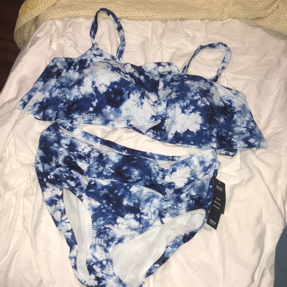 Torrid high waisted swimsuit, see descrip for size